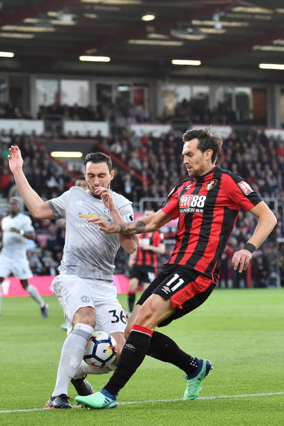 也在无形中 也在无形中