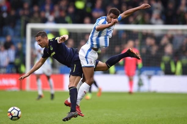 字塔頂端的 字塔頂端的